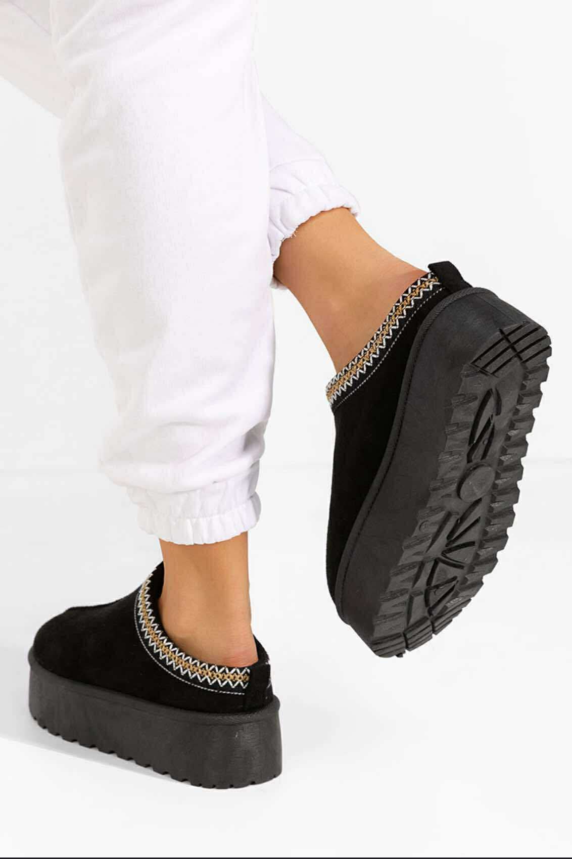 8035 - Women’s Snow Boots - Image 2