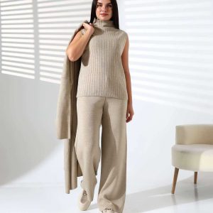 3819 - Knitted Three-Piece Set