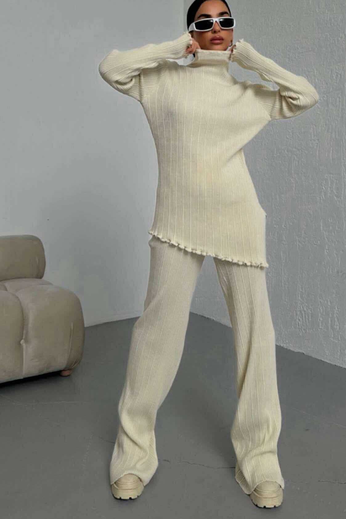 3840 - Knitted Set (Cream, camel , Dark Grey & Black)