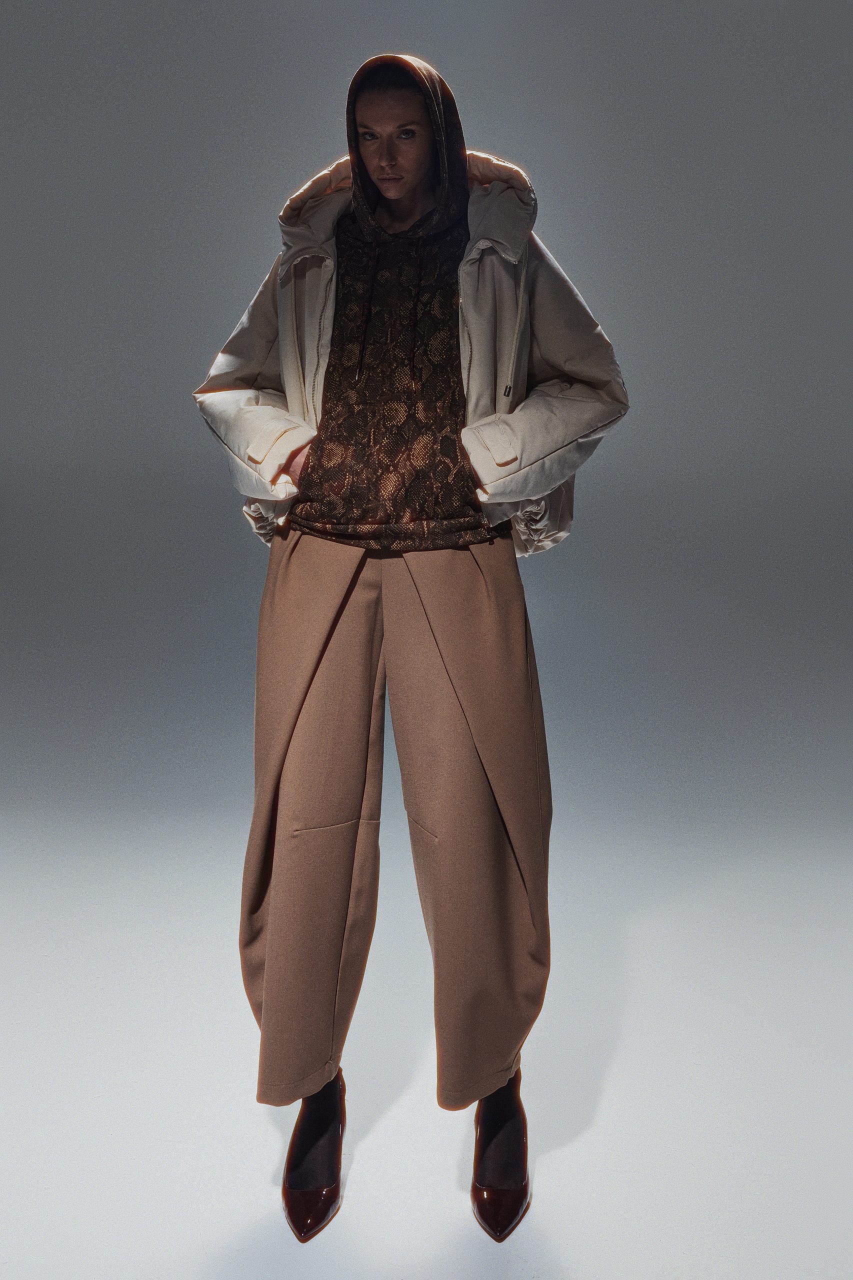 0183 - Lumina Sweatshirt - Image 4