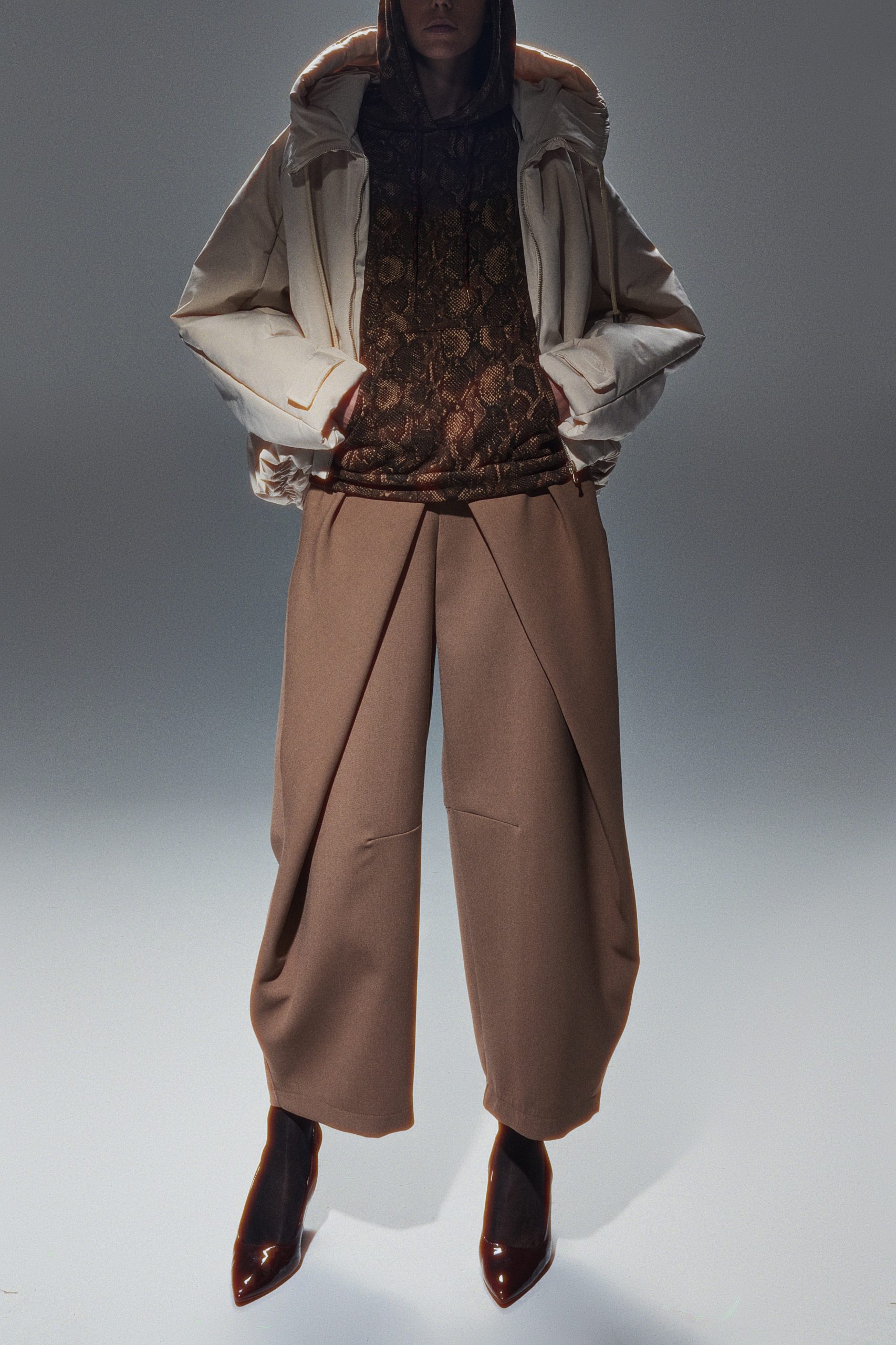 0183 - Lumina Sweatshirt - Image 3