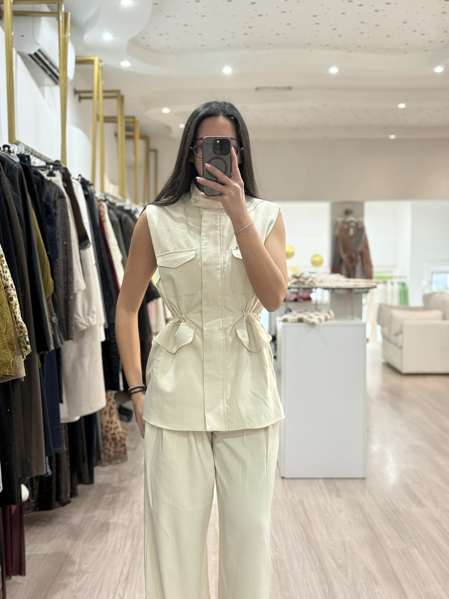 3970 - Tailored Sleeveless Set - Image 5
