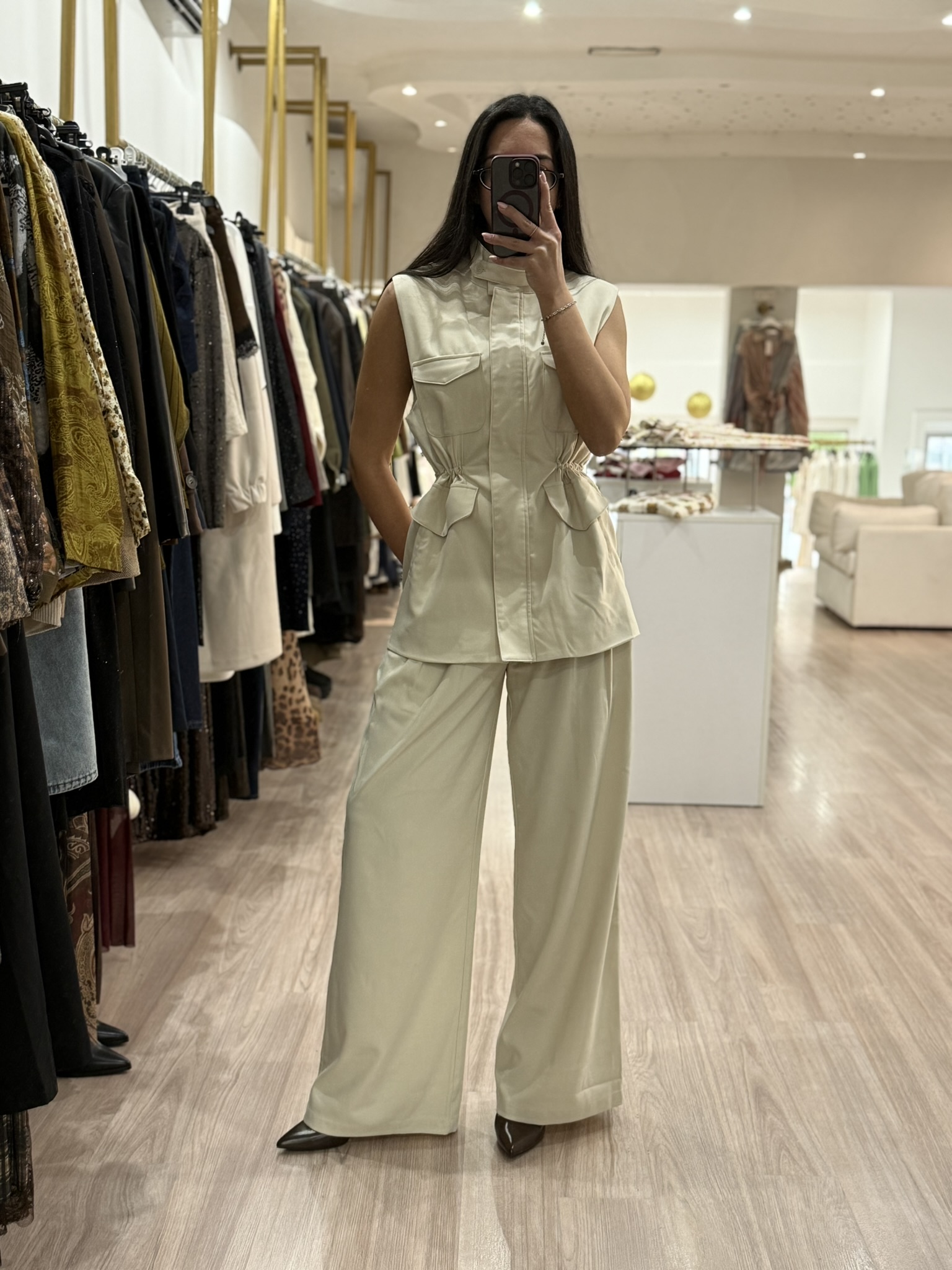 3970 - Tailored Sleeveless Set - Image 6