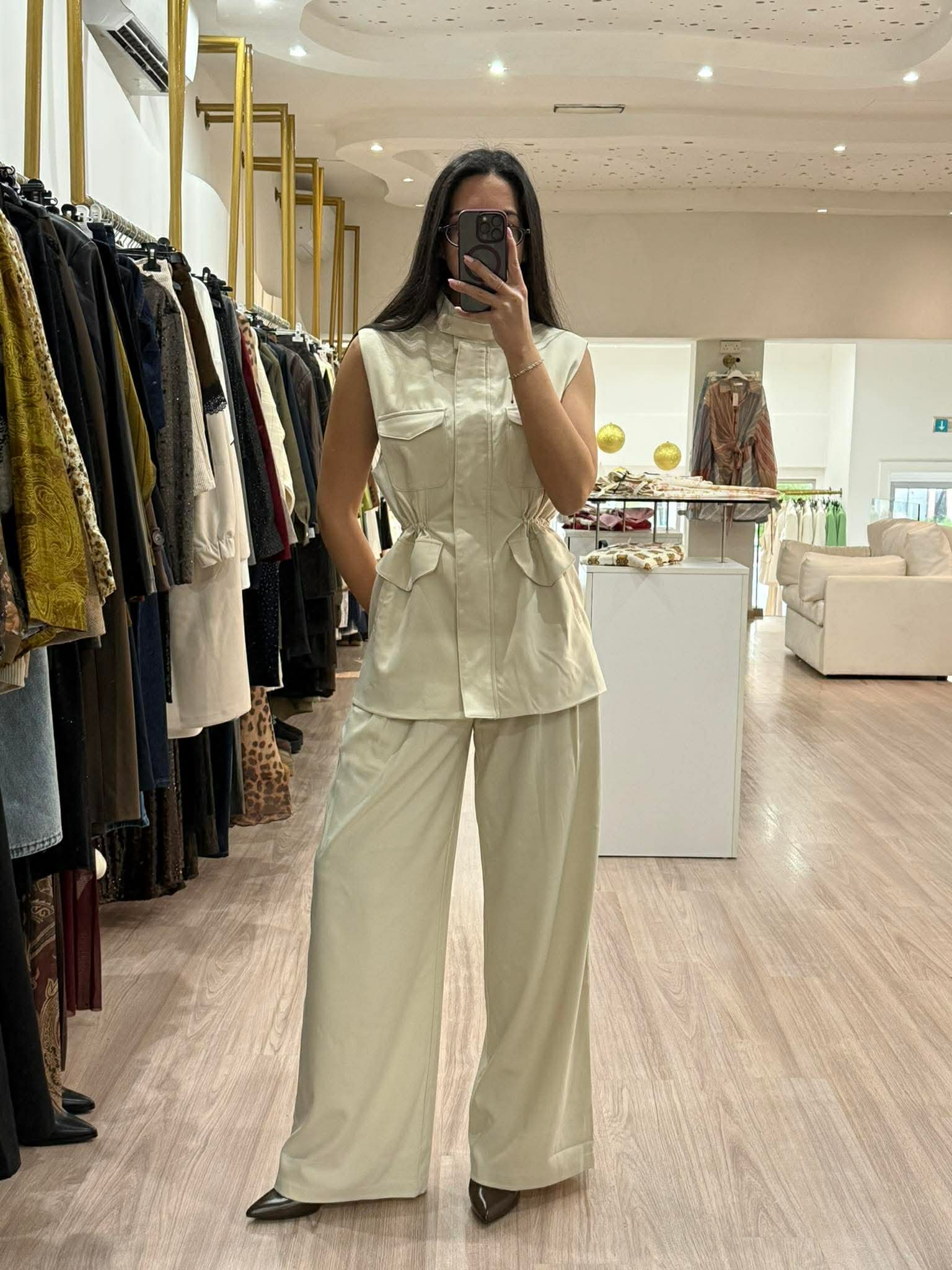 3970 - Tailored Sleeveless Set